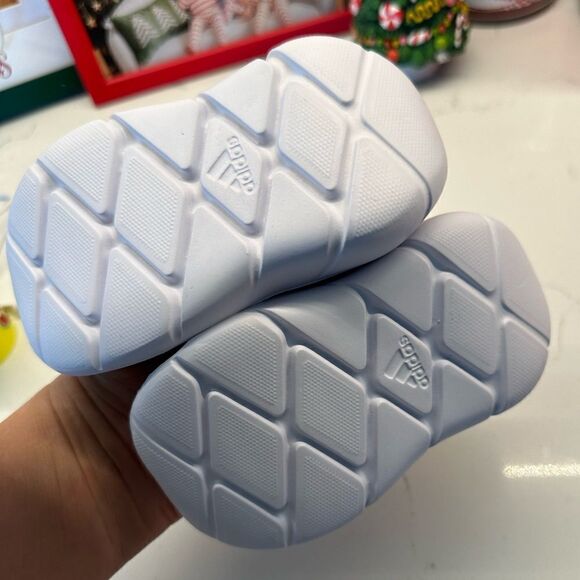 Infant Disney adidas monofit Minnie Mouse. Size 4. Never worn. - Picture 7 of 8